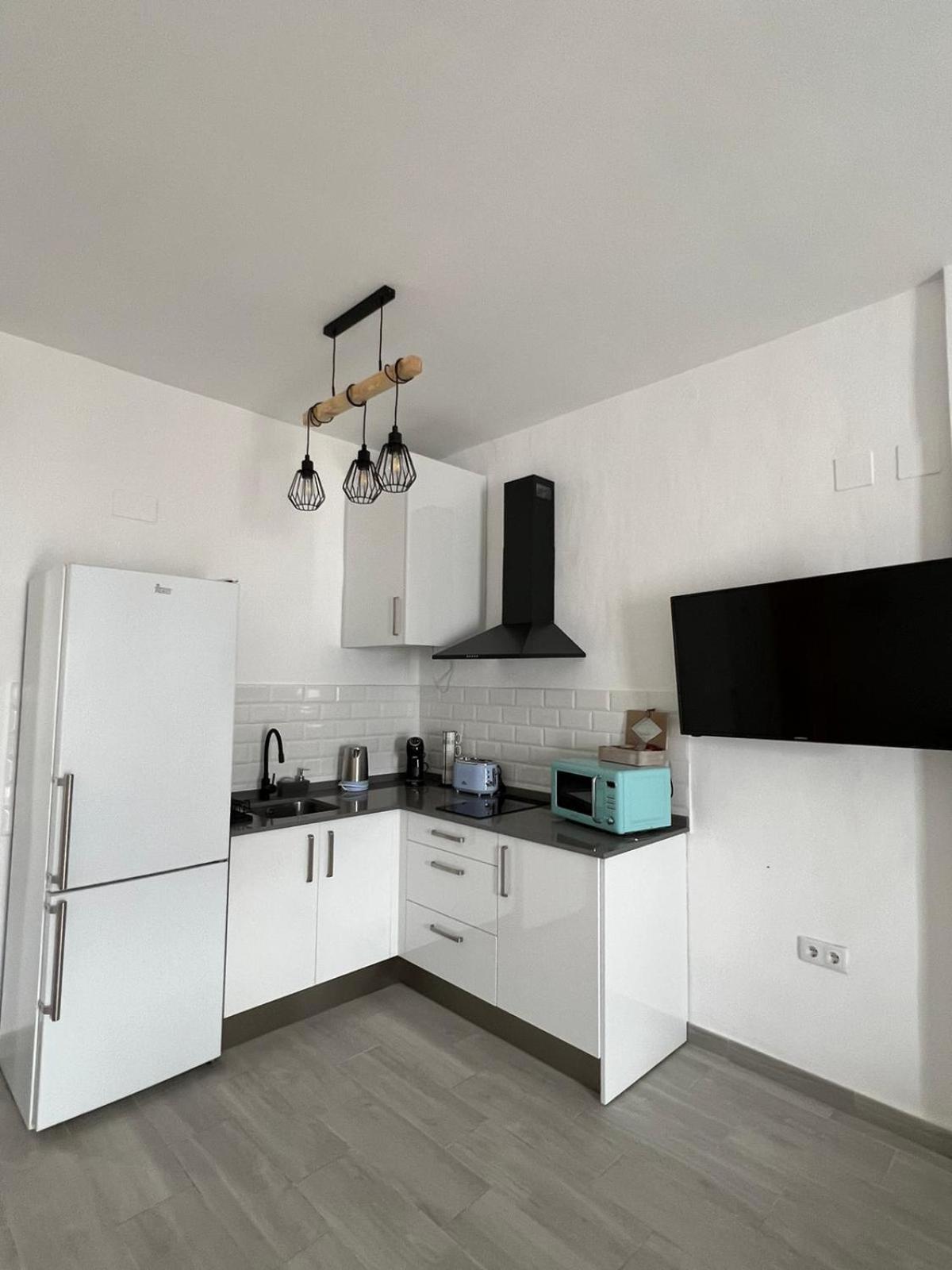 Apartamentos Turisticos A.Parra 赫雷斯 外观 照片