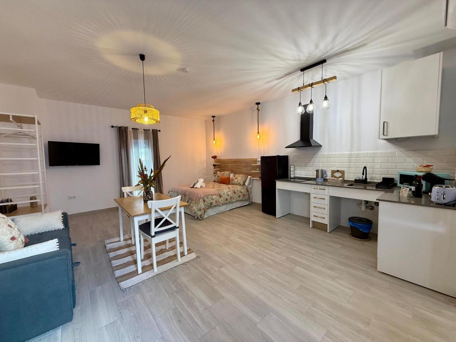 Apartamentos Turisticos A.Parra 赫雷斯 外观 照片